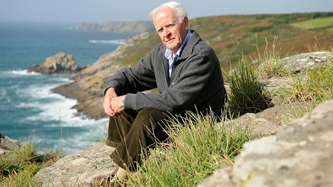 Spy novelist John le Carré publishes autob