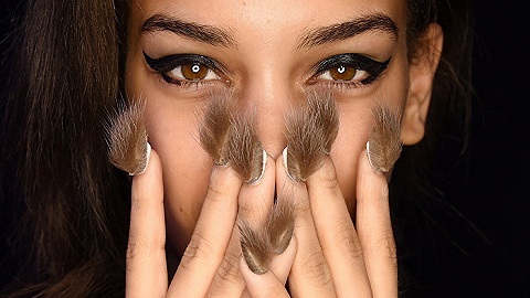 Is this furry manicure meant to make nails