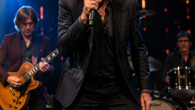 Angine de Poitrine Takes the Stage on Jools Holland: A Musical Triumph | sydney berapa yang keluar, 