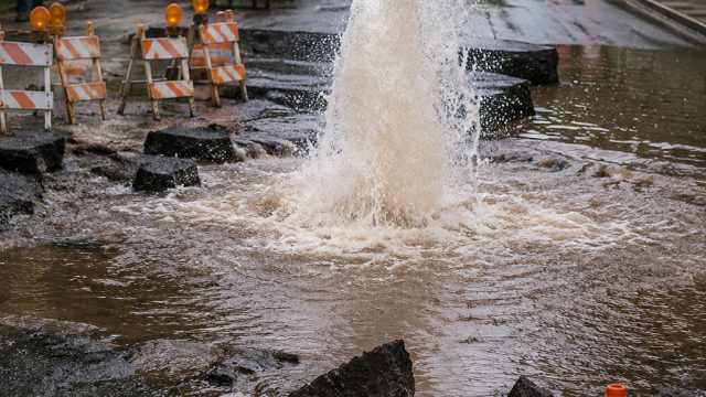 Water Main Break Disrupts Traffic in Simsbury: What You Need to Know