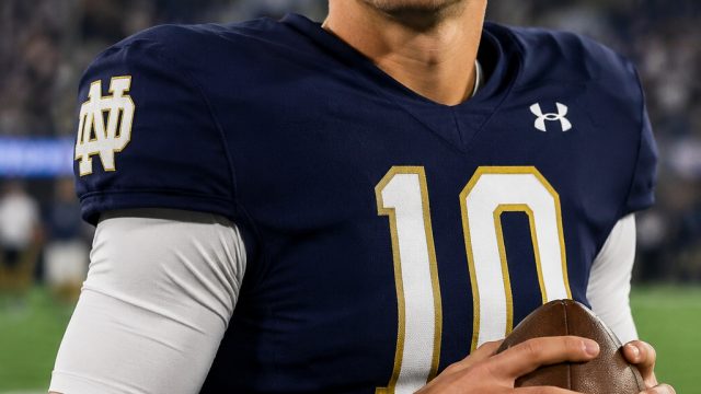 Kentucky Secures Commitment from Ex-Notre Dame QB Kenny Minchey