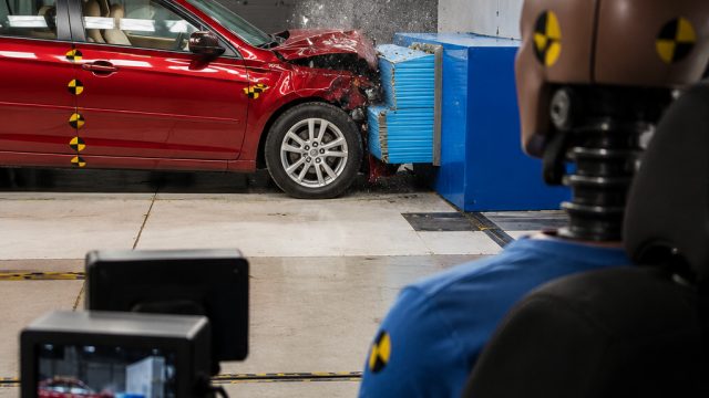 Study Reveals IIHS Crash Tests Saved Thousands of Lives Over Three Decades